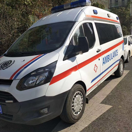 城子河品质救护车出租,为您的健康出行负责